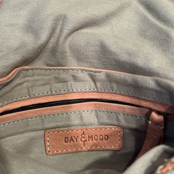 Day & Mood Purse - Picture 3 of 6